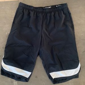Mens XL Black nike athletic shorts basketball